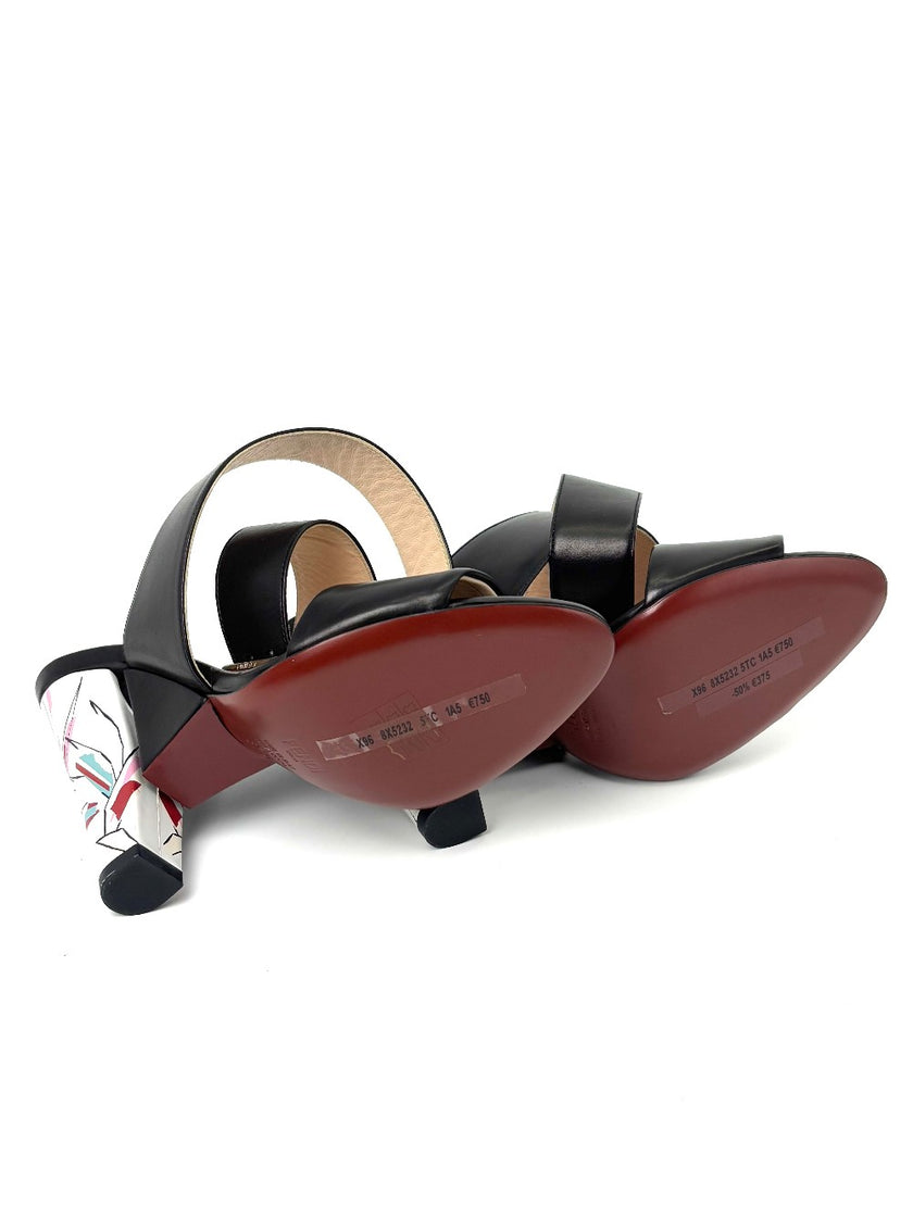 Brand New. Fendi Sandals Black. 37.5|7578