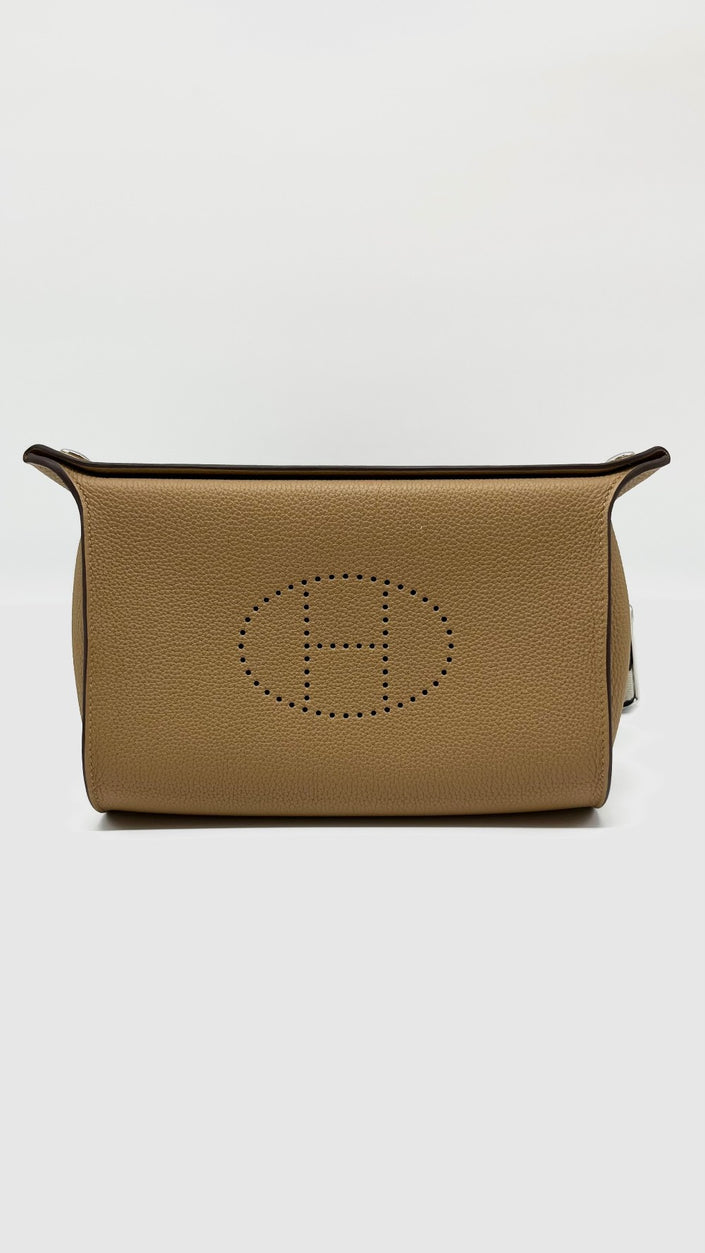 Brand New. Hermes Videpoches Beige Marfa. BAA009ZA|5226