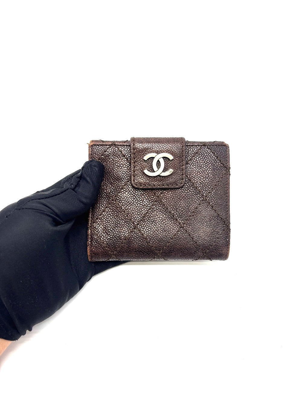 Preowned. Chanel Bifold Wallet Brown Caviar SHW. 10776392|16955