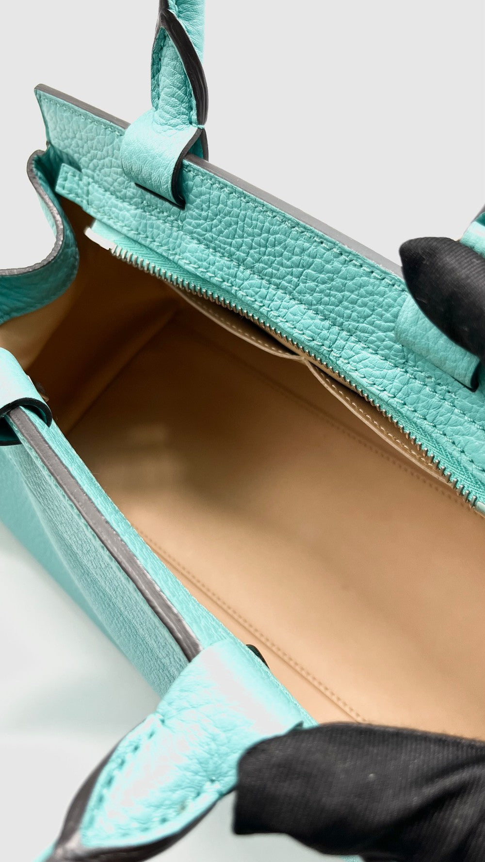 Preowned. Moynat Pauline Bag Turquoise|15055