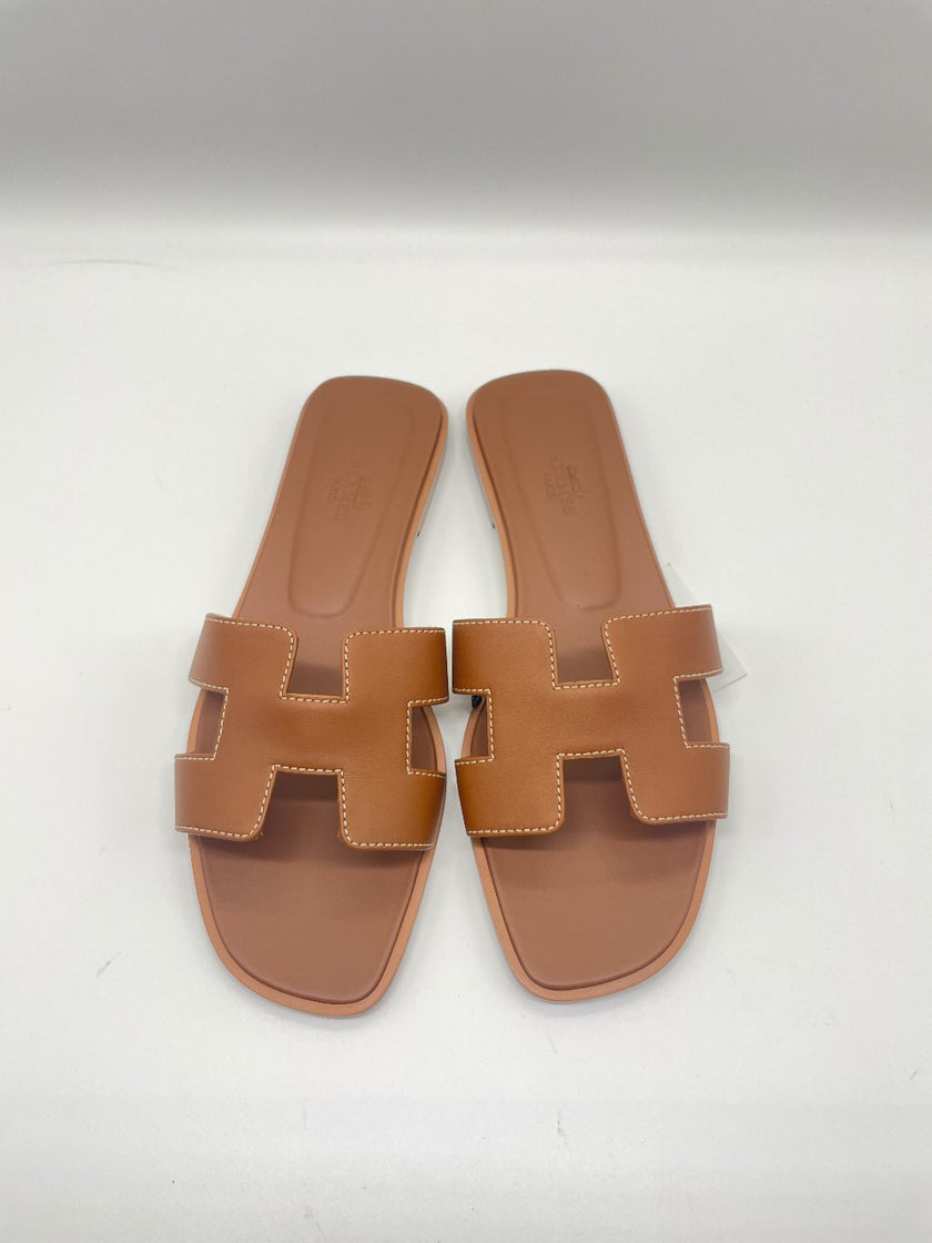 Unused. Hermes Oran Gold. 37.5|9077