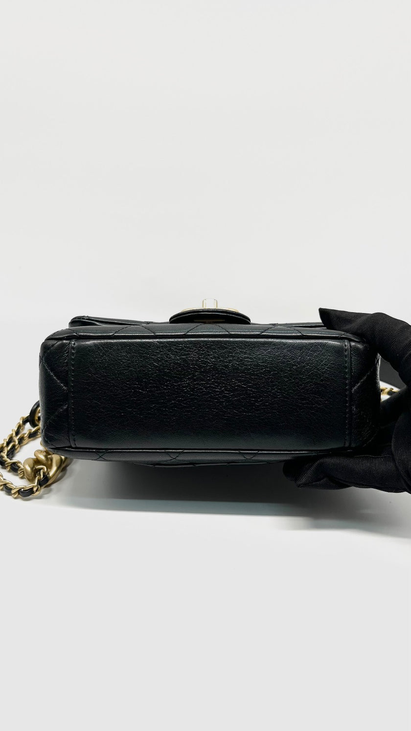 Preowned. Chanel Mini Square Flap Black Calfskin GHW. XJ2X9N68|14173
