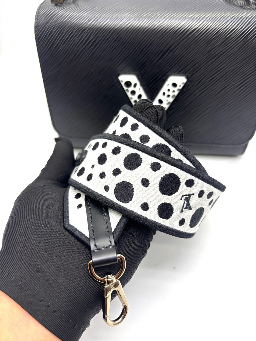 Brand New. LV Twist Yayoi Black/White PM|17684