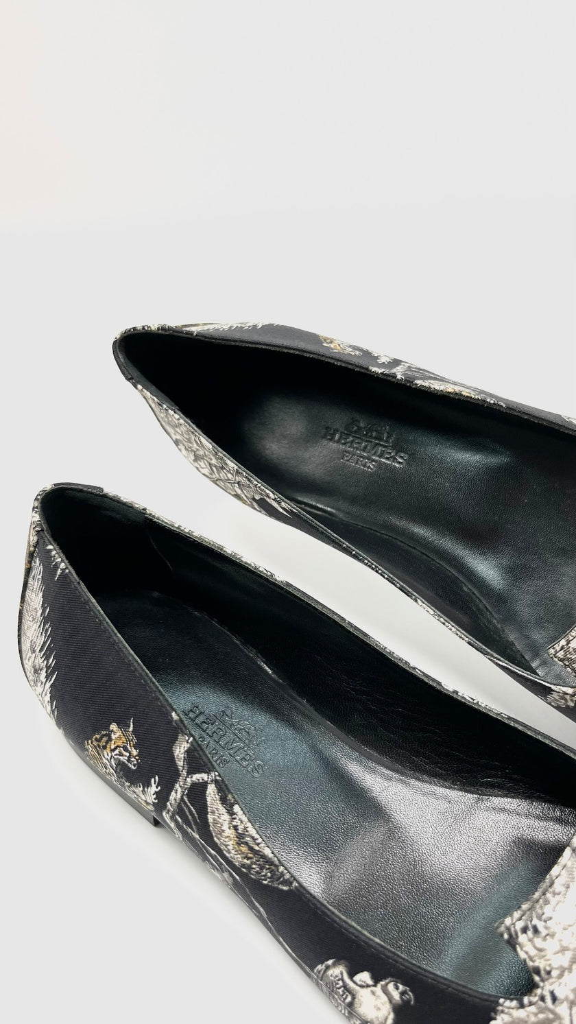 Brand New. Hermes Silk Flats Printed Black & White. 36|10580