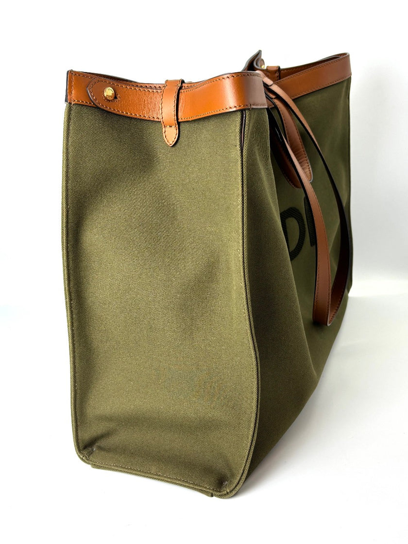 Preowned. Fendi Peekaboo X Tote Large Green. 8BH375-ABVV-208-4927|6226