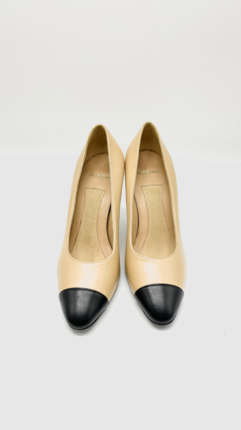 Brand New. Chanel Heel Beige W/ Gold. 37.5|9657