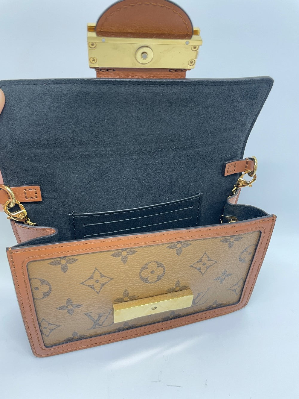 Preowned. LV Dauphine Chain Wallet Monogram And Monogram Reverse|13437