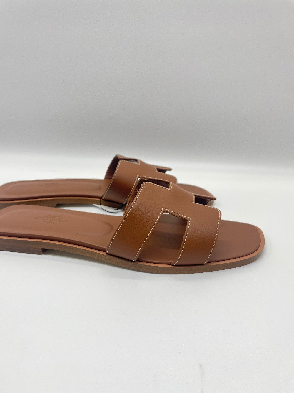 Unused. Hermes Oran Gold. 37.5|9079