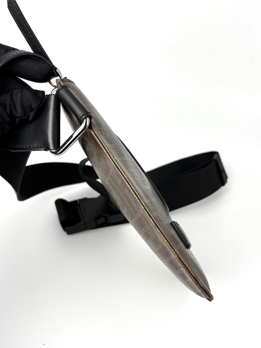 Preowned. Fendi Glazed Stamp Patch Crossbody Bag|9458