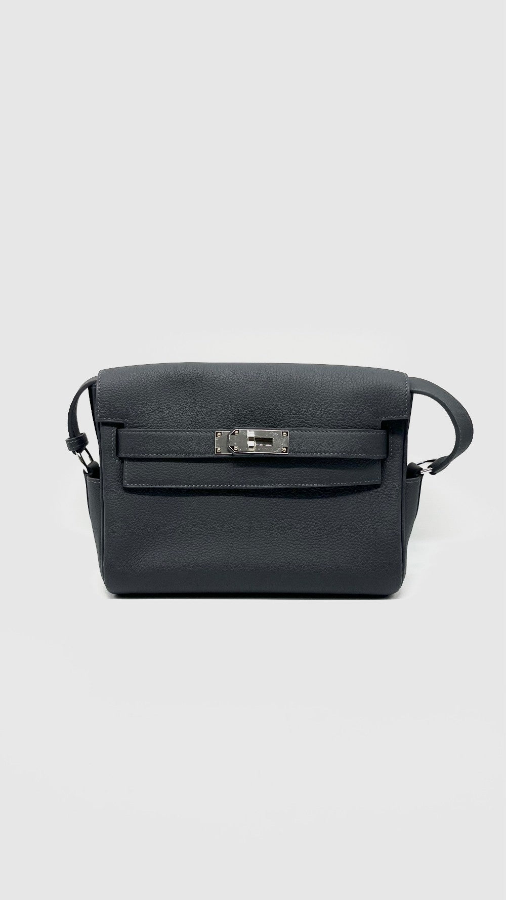 Brand New. Hermes Kelly Messenger Gris Mysty PHW. KMS918IM|14240