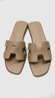 Brand New. Hermes Oran Nude Beige. 38|6903