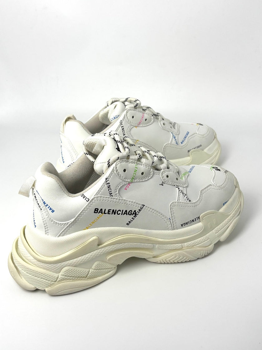 Unused. Balenciaga Triple S Sneakers White. 40|8935