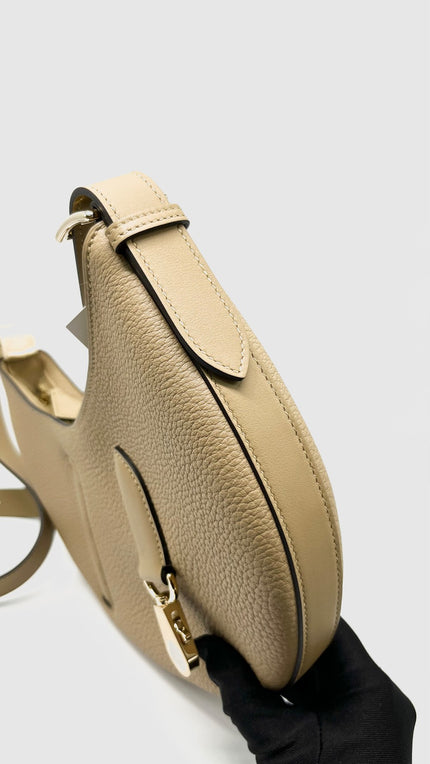 Brand New. Hermes P'tit Arcon Poussiere Togo Perma HW. KAM006UH|8783