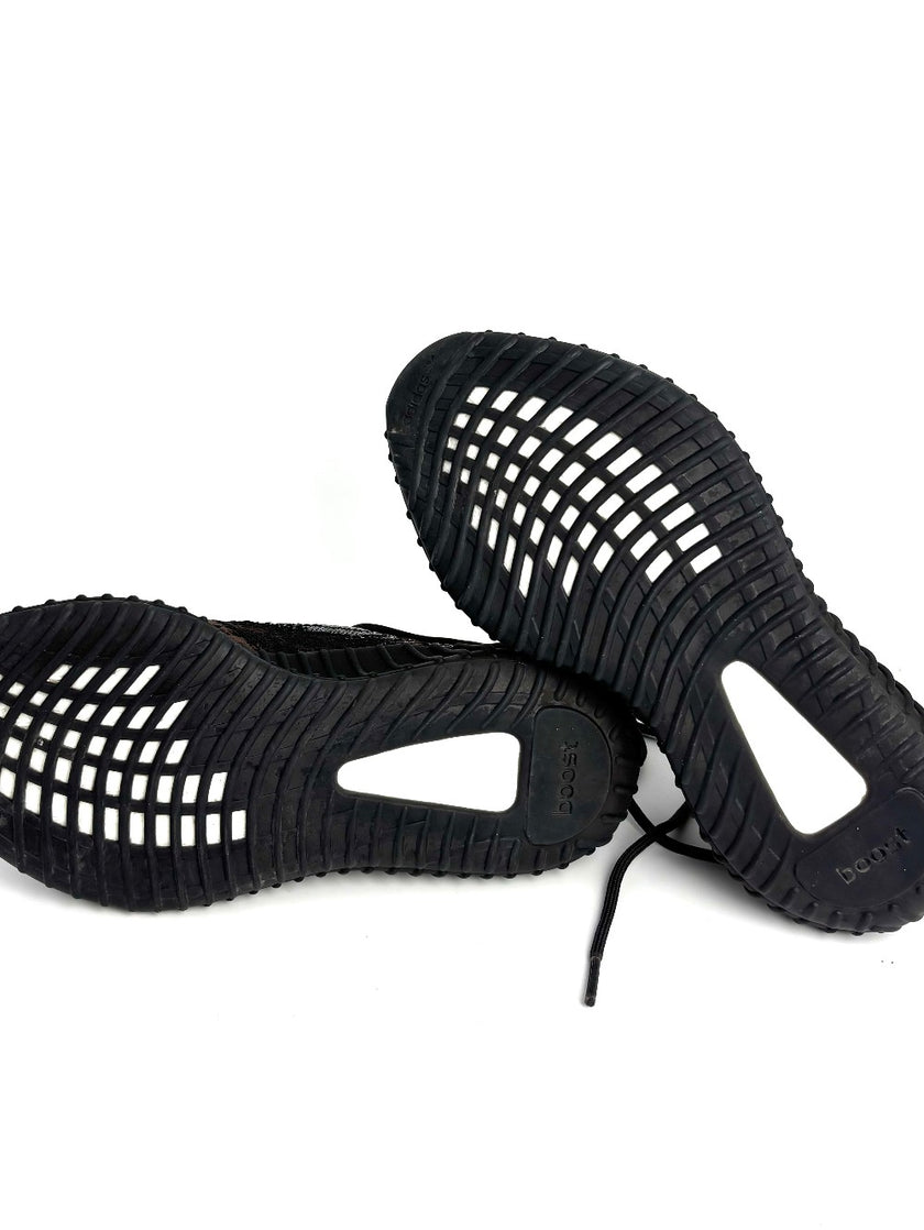Brand New. Yeezy Boost Sneakers Black. 10|12631
