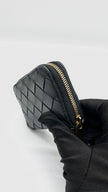 Brand New. Bottega Zip Card Holder Black|5570