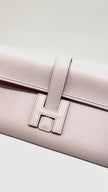 Like New. Hermes Jige Clutch Swift Mauve Pale. UBY303GY|13568