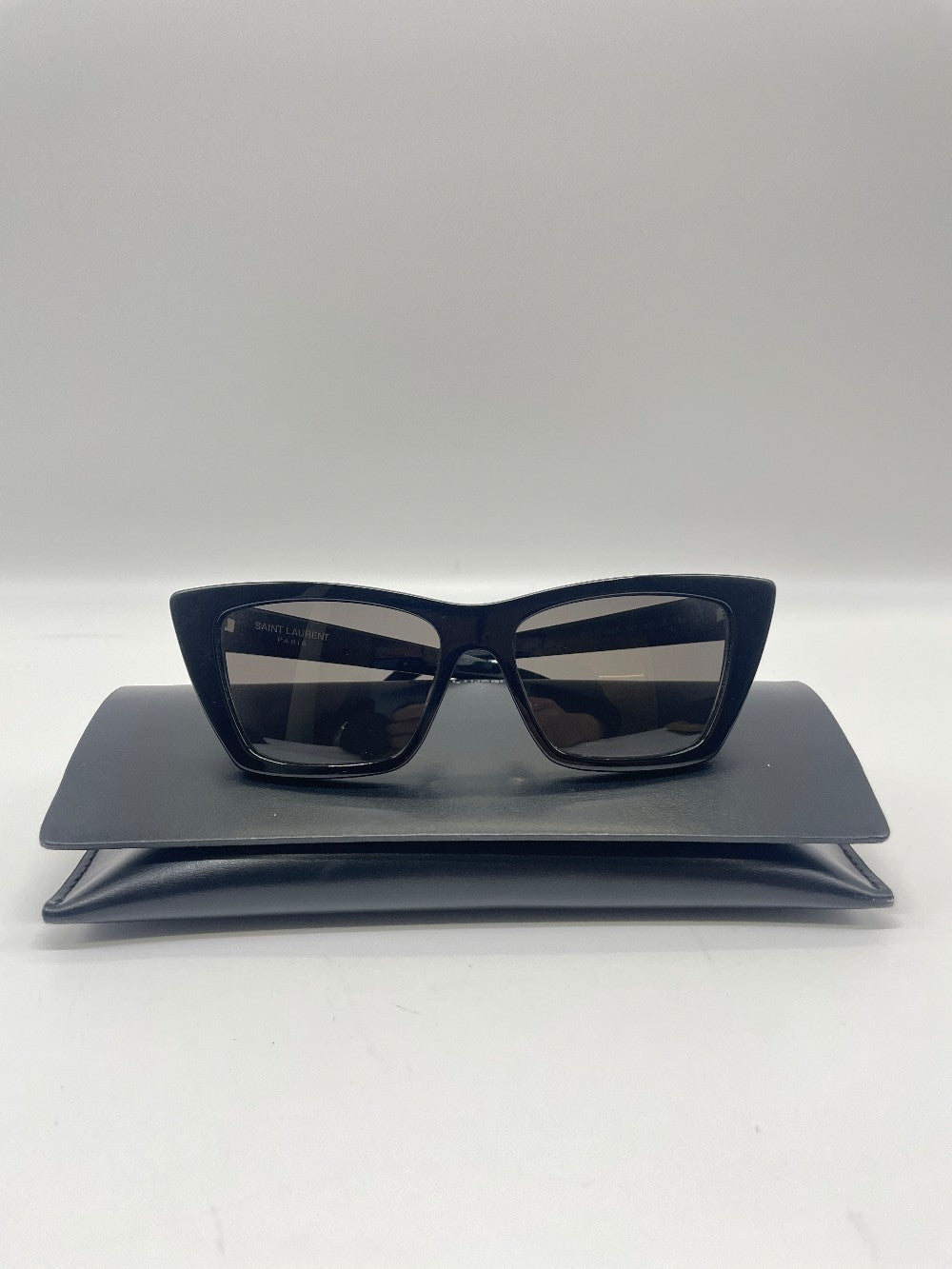 Like New. YSL Shades Black|12536