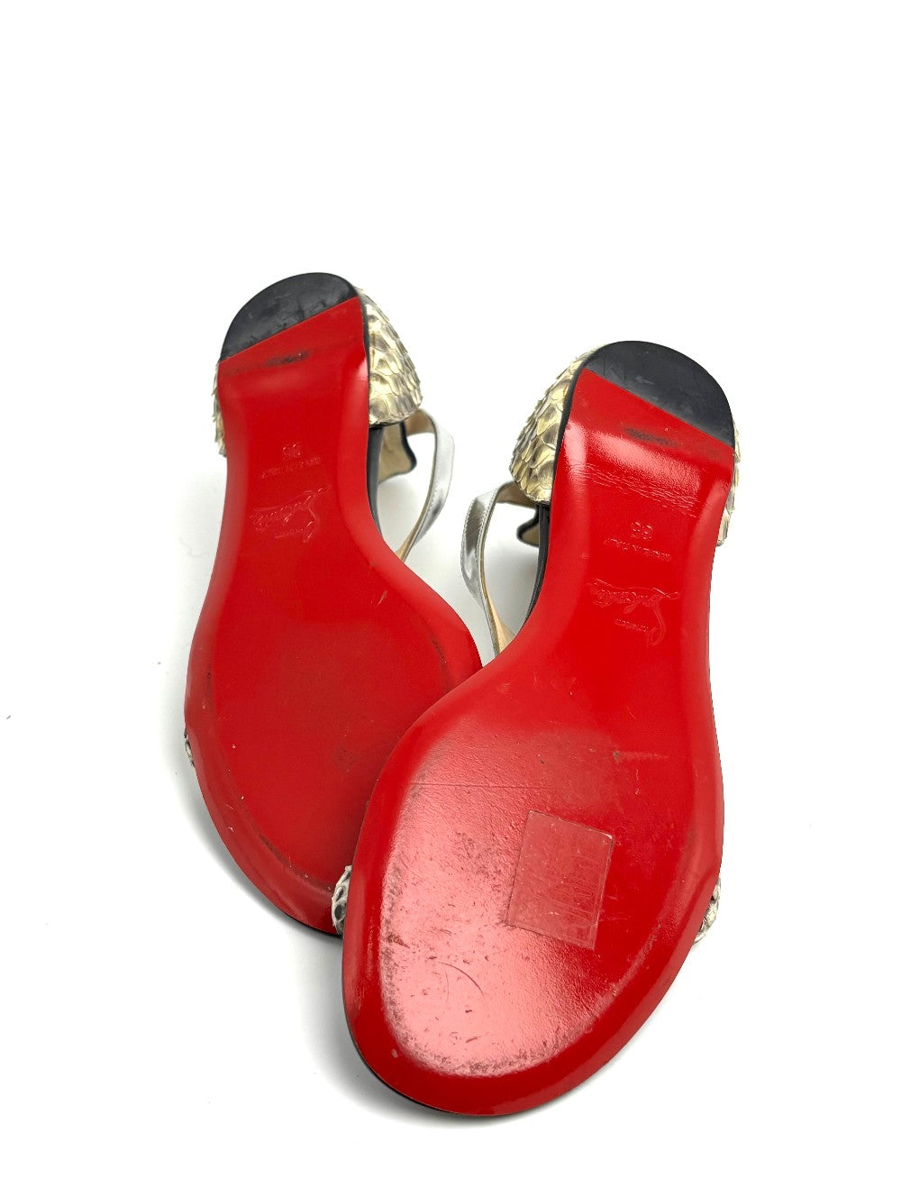 Like New. Louboutin Sandals Silver Phyton. 35|10697