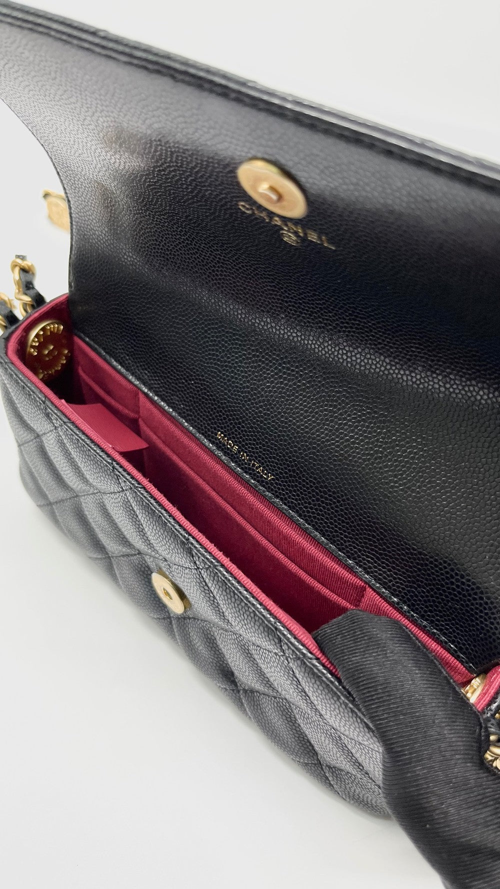 Preowned. Chanel Mini WOC Flap Black Caviar GHW. G1G215E4|13029