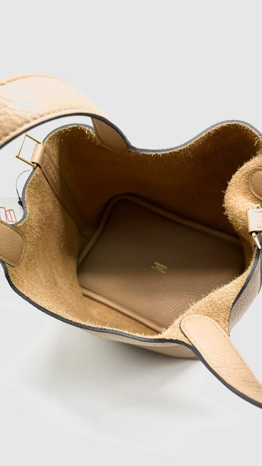 Like New. Hermes Picotin 18 Chai Clemence GHW. BMI007IA|15271