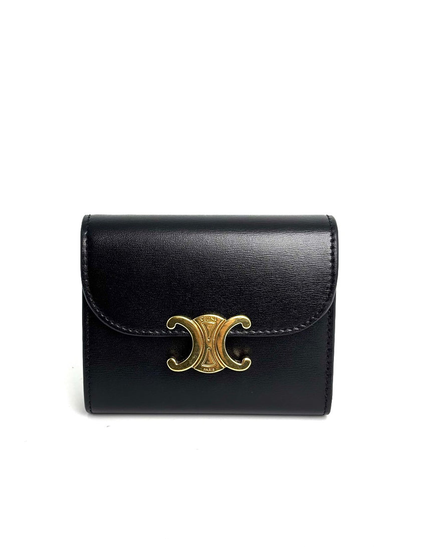 Preowned. Celine Triomphe Flap Black Wallet|12551