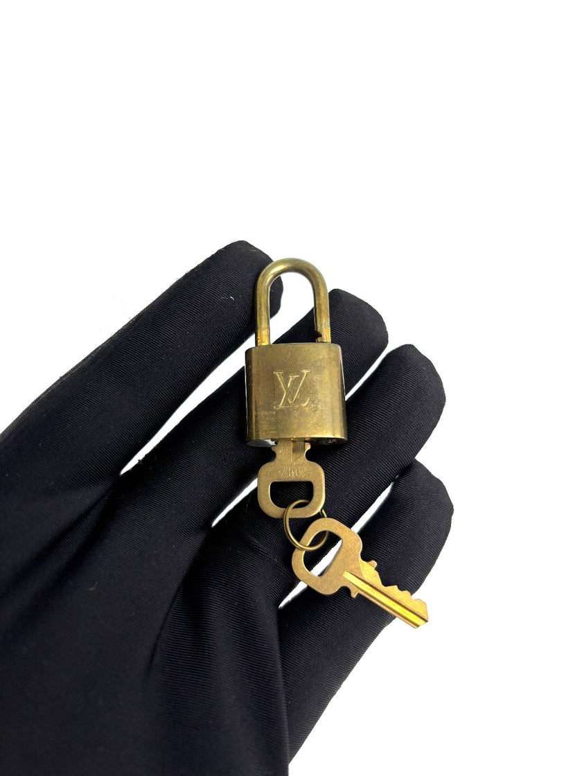 Preowned. LV Lock & Key|12035