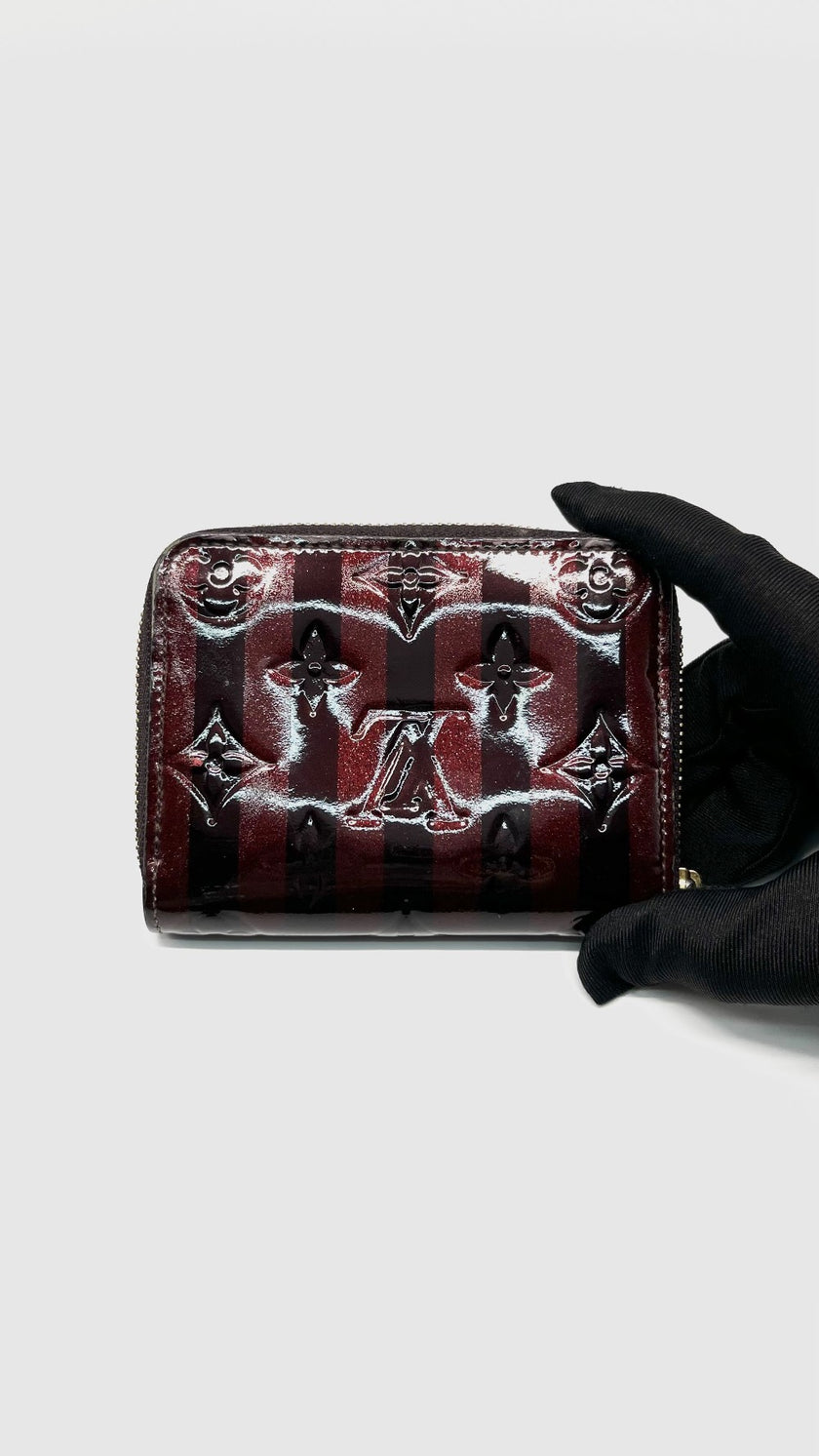 Preowned. LV Compact Wallet Patent Maroon|14885