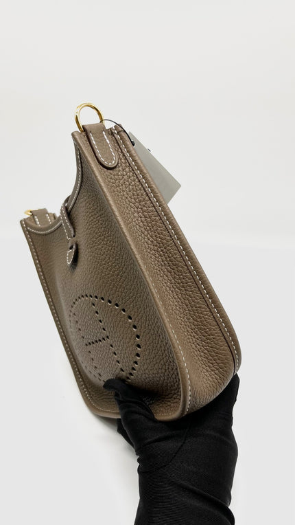 Brand New. Hermes Evelyne TPM Etoupe Togo GHW. YBS001ZB|10478
