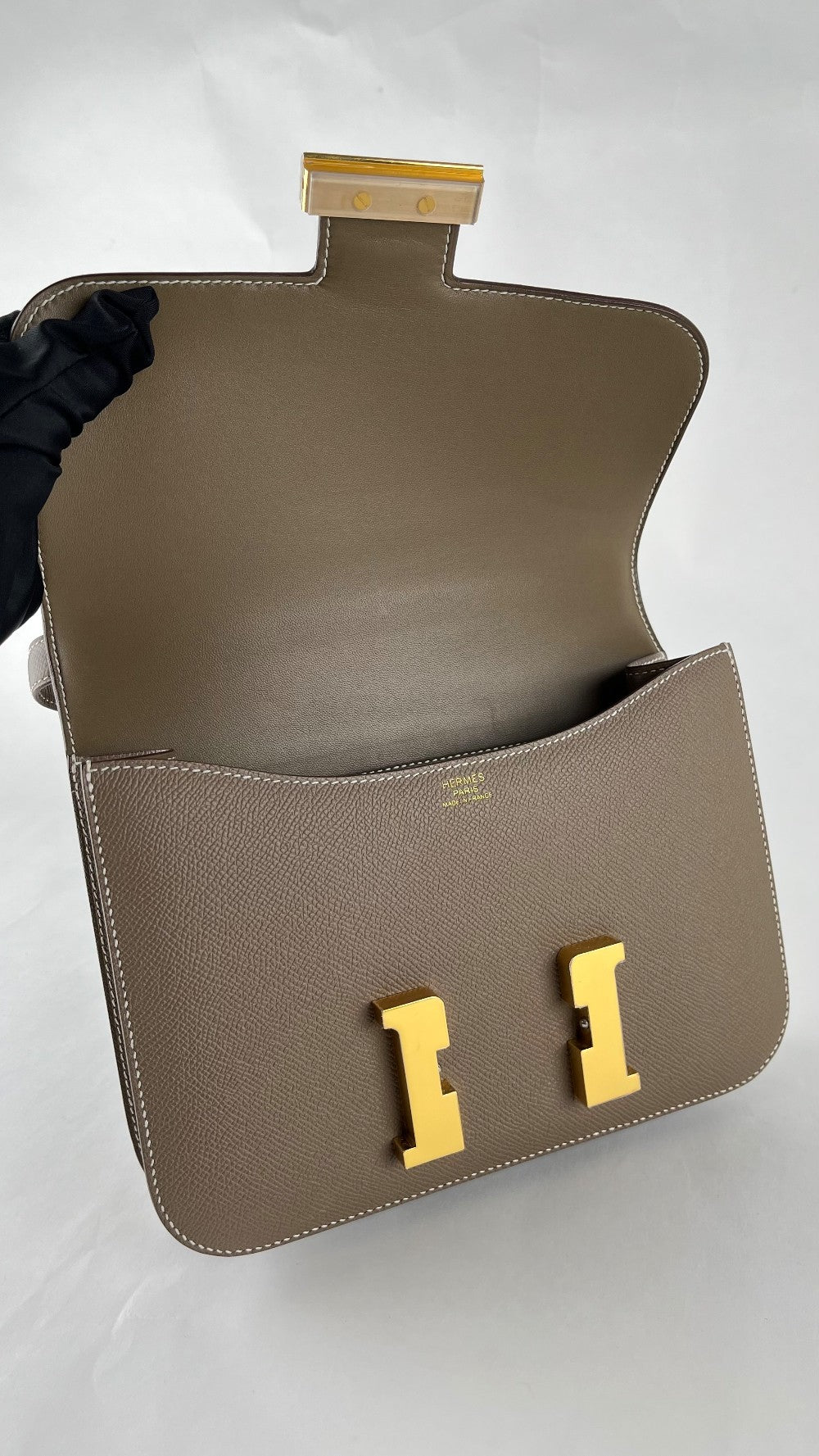 Brand New. Hermes Constance 24 Etoupe GHW Epsom. BCT387UK|4830