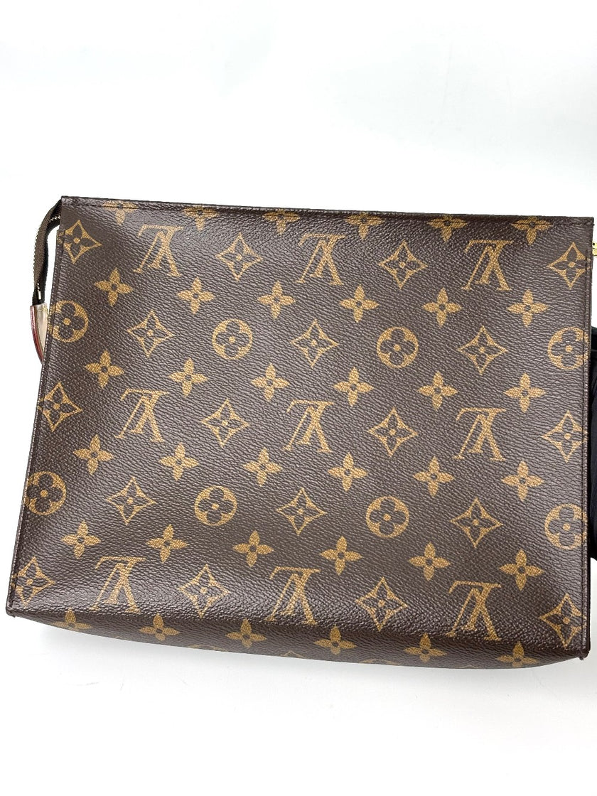 Preowned. LV Voyage Clutch Mono. SA0126|6078
