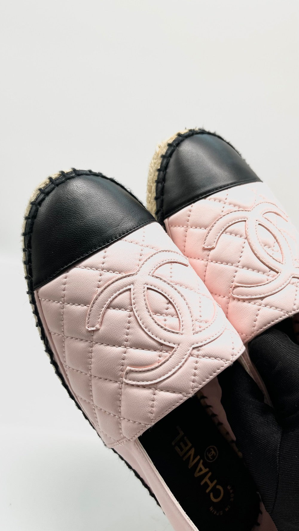 Brand New. Chanel Quilted CC Espadrille Flat Shoes Pink. 38|14927