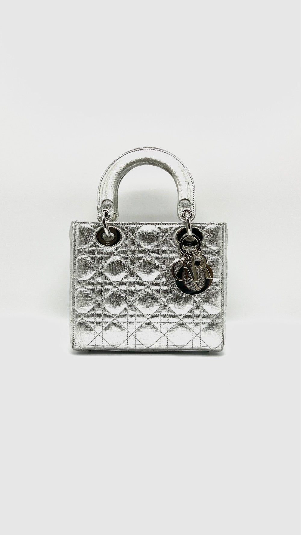 Preowned. Lady Dior Small Silver SHW. 29MA1108|16137