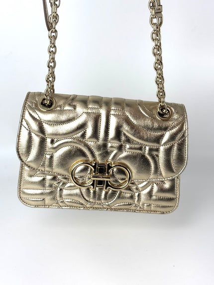 Preowned. Ferragamo Flap Gold|5980