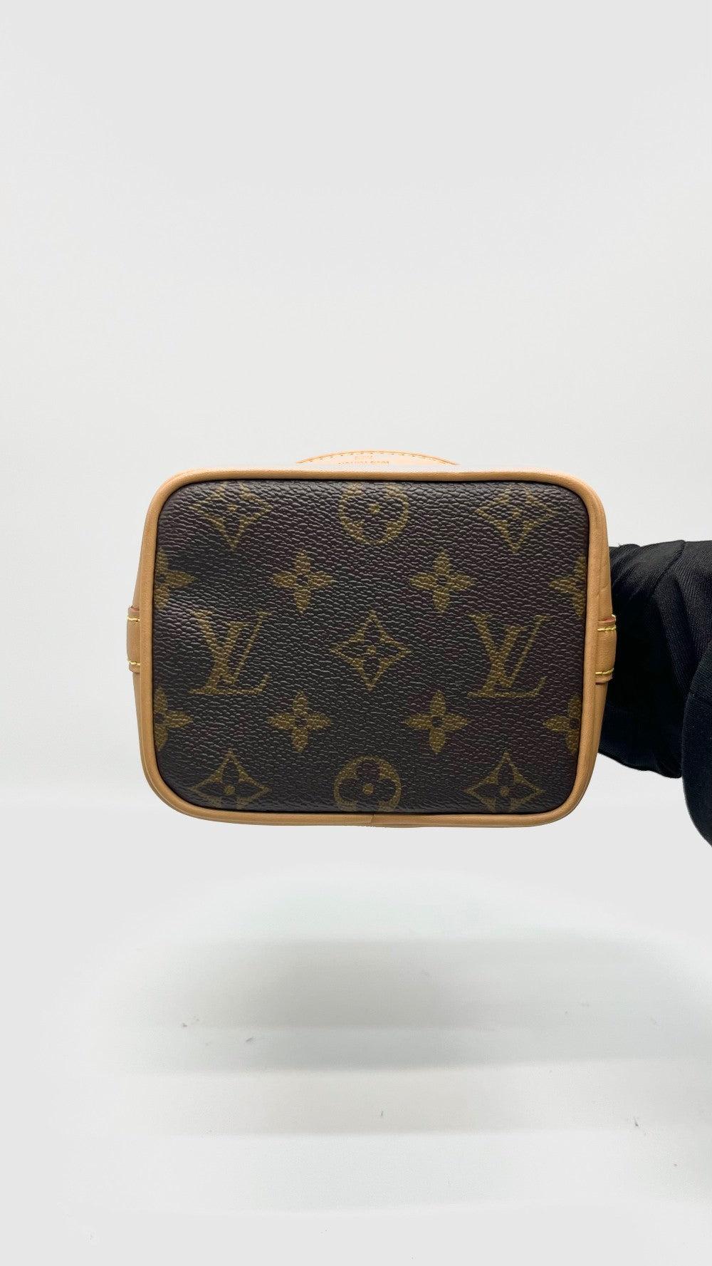 Brand New. LV Neonoe Nano Mono Canvas|16018