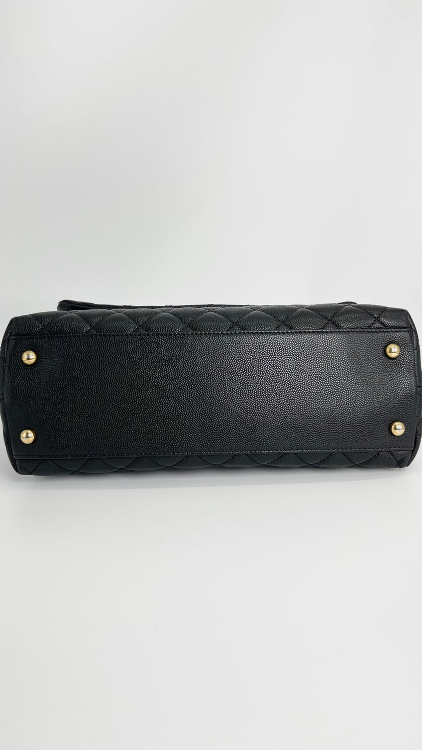 Preowned. Chanel Medium Coco Handle Black. 24190925|3995