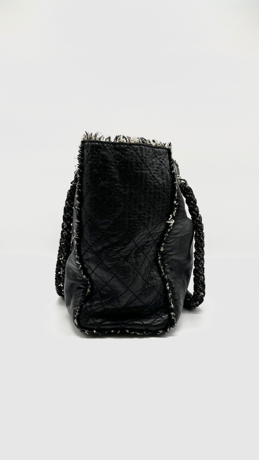 Preowned. Chanel Glazed Tweed Shopping Tote Large Calf SHW. 13122253|9877