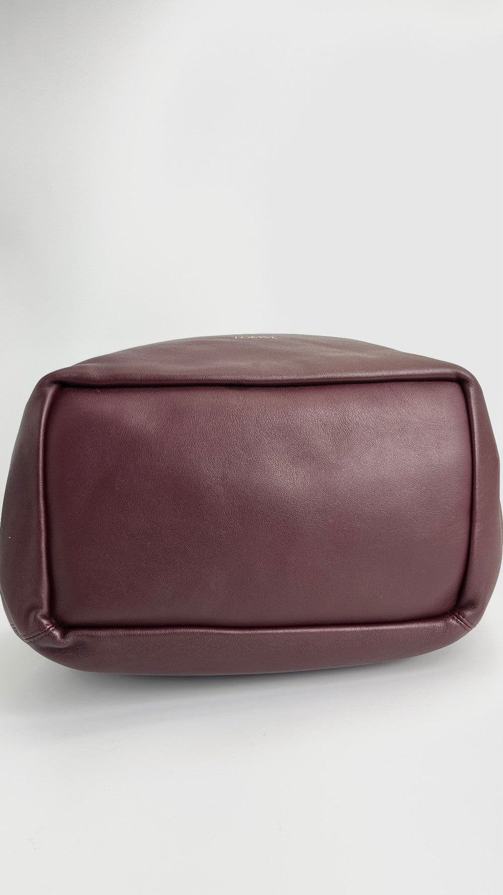 Preowned. Loewe Squeeze Medium Hobo Bag Dark Burgundy|4502
