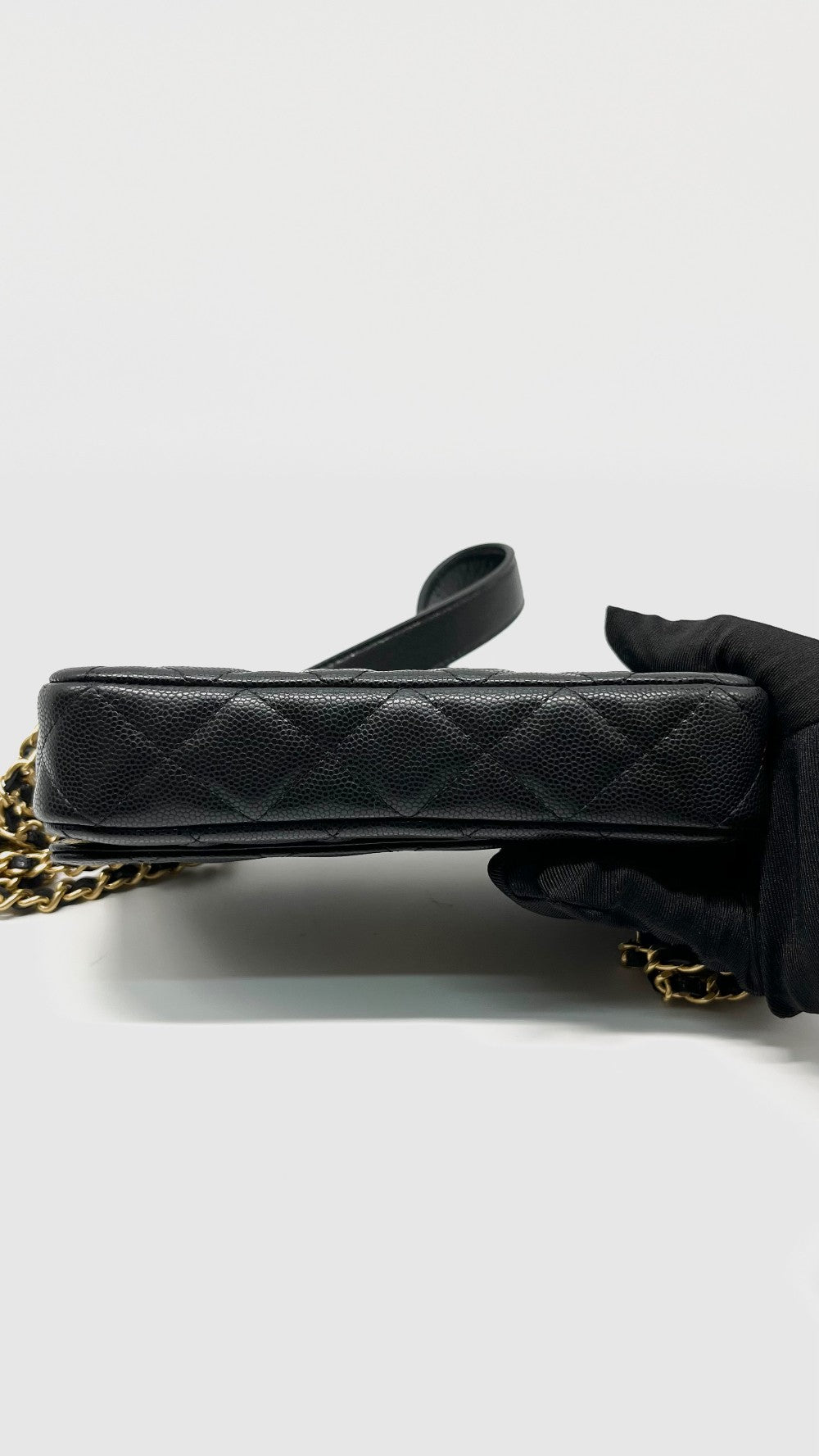 Preowned. Chanel Mini WOC Flap Black Caviar GHW. G1G215E4|13028