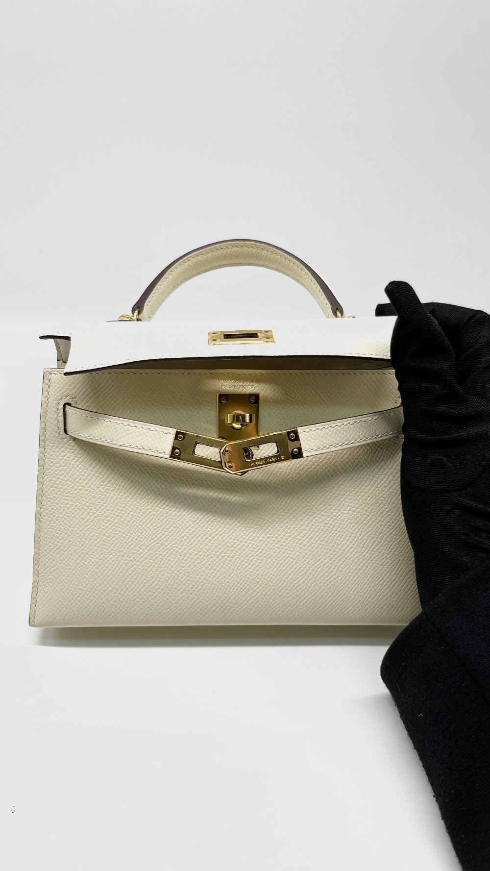 Preowned. Hermes Mini Kelly Nata Epsom GHW. BMM719PY|13742