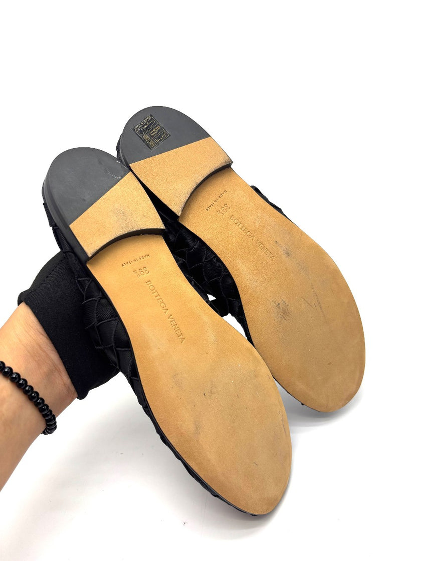 Like New. Bottega Intrecciato Loafers Black. 39.5|17427