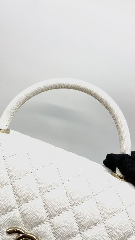 Preowned. Chanel Coco Handle Medium White Caviar CHW. LC22JU22|16104