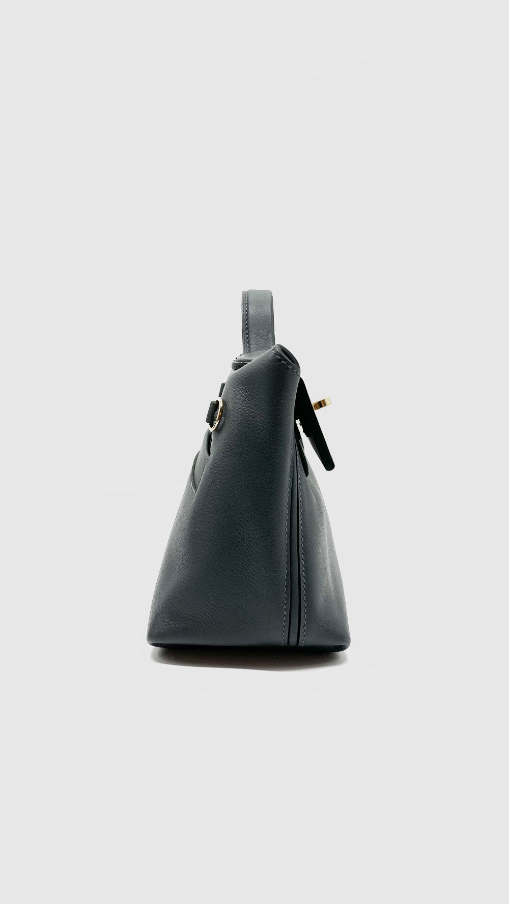 Brand New. Hermes 24/24 21 Evercolor Gris Misty Permabrass HW. WAHT337GM|5001