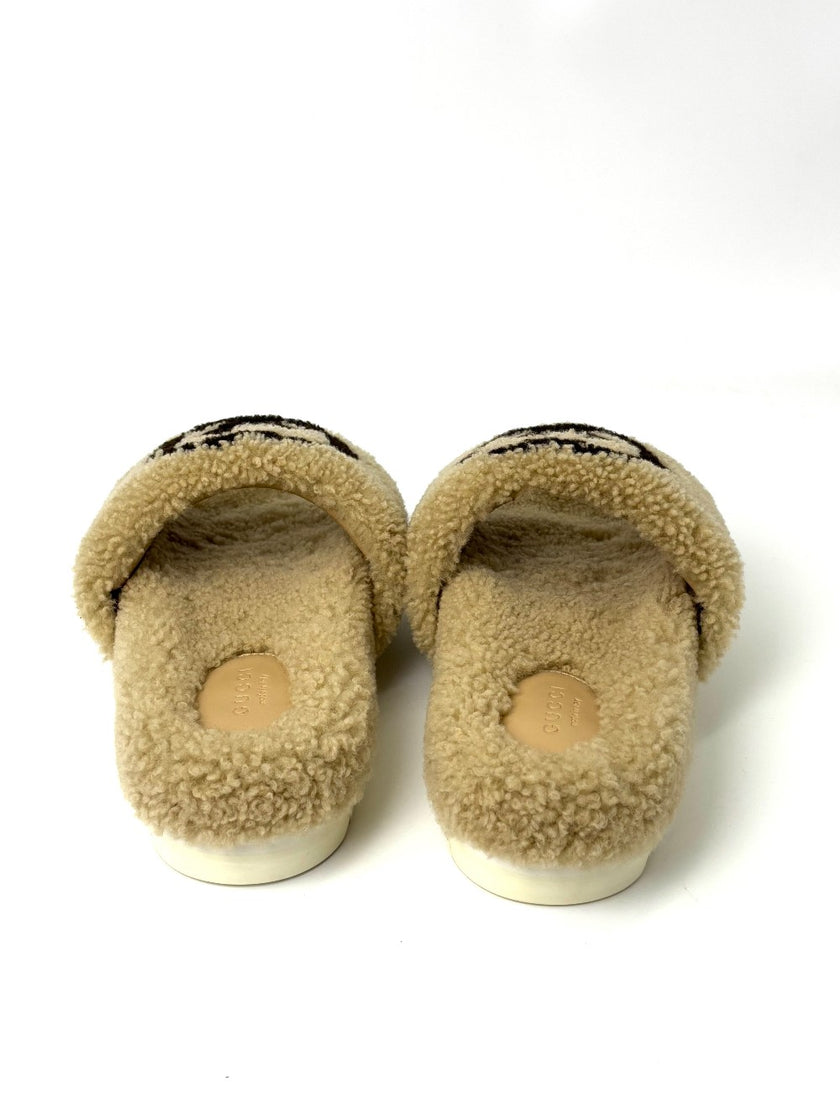 Preowned. Gucci Slides Teddy Beige. 36|7269
