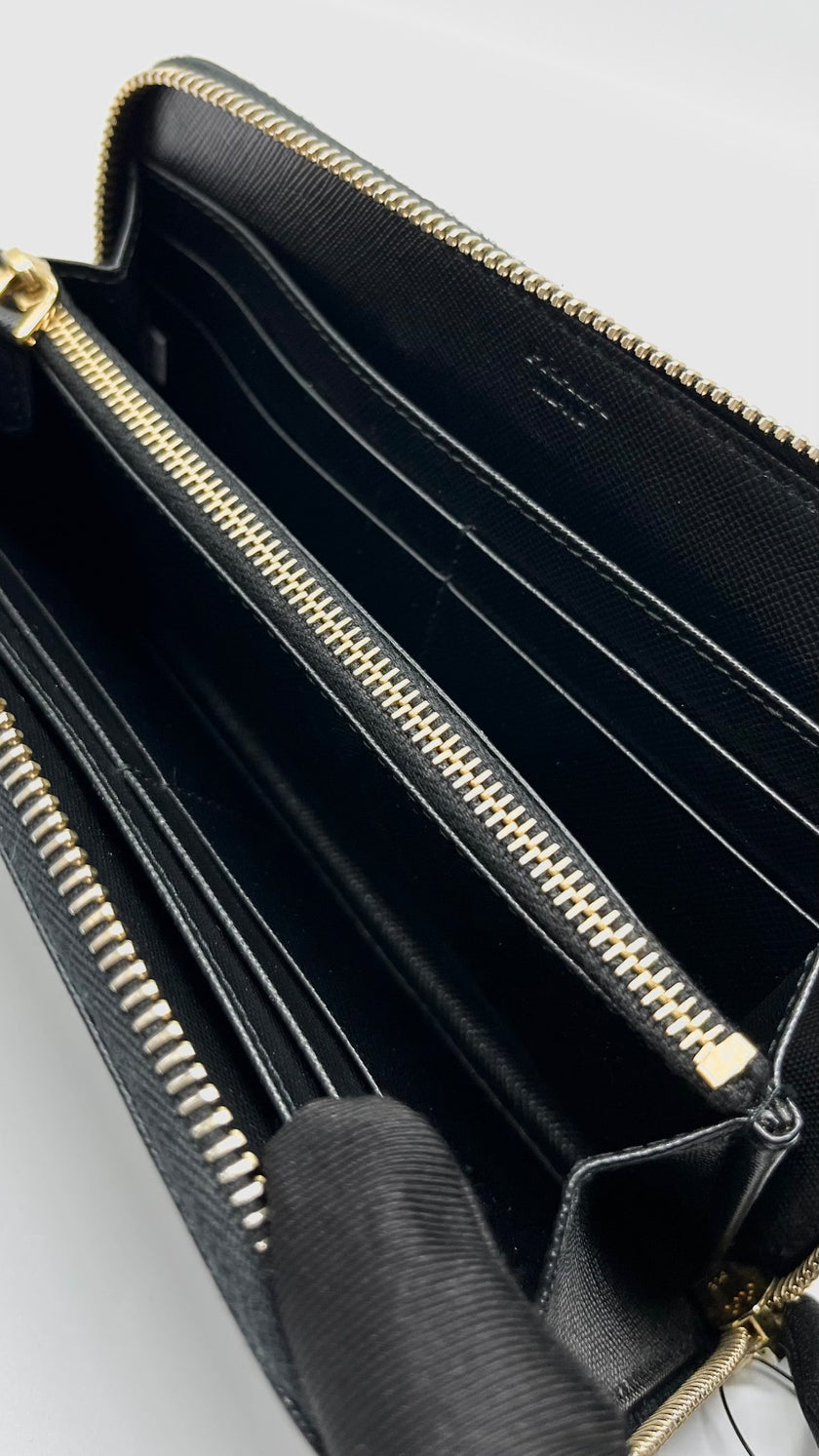 Preowned. Prada Long Zippy Wallet Saffiano Black GHW|5578