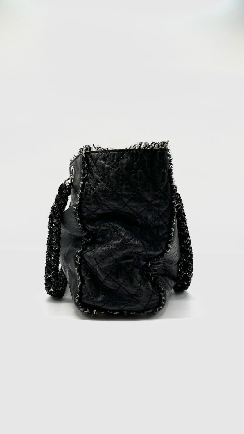 Preowned. Chanel Glazed Tweed Shopping Tote Large Calf SHW. 13122253|9875