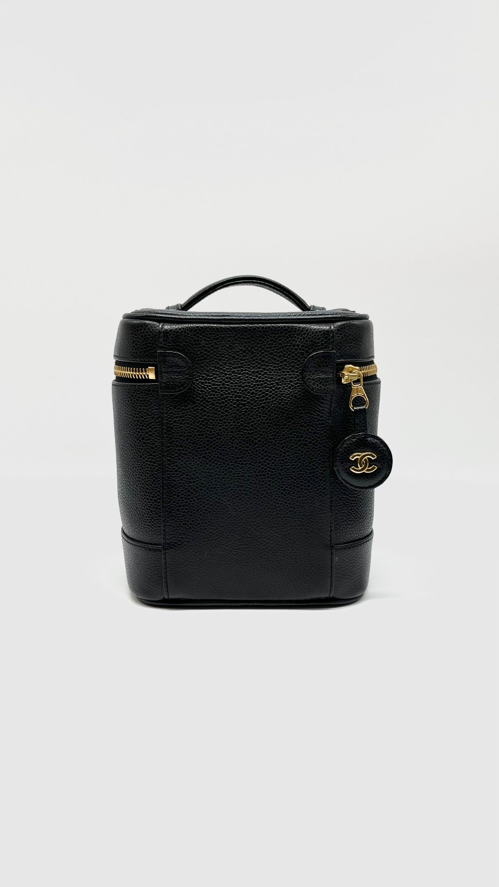 Preowned. Chanel Coco Vanity Bucket Black Caviar GHW. 5850515|9626