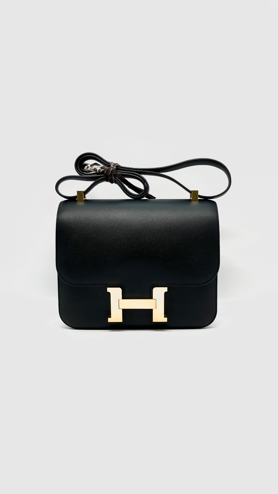 Like New. Hermes Constance 24 Black Epsom GHW. DHT137AX|14499