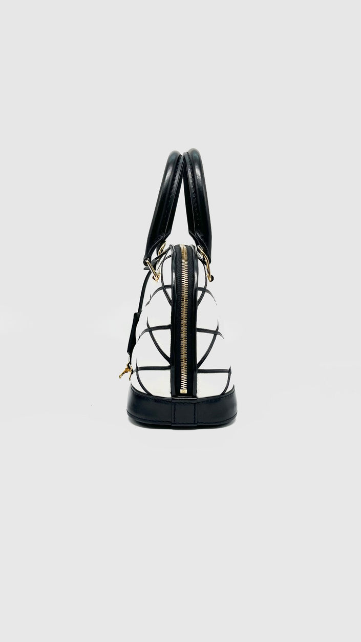 Preowned. LV Alma BB Malletage M23761 Lambskin Black/White GHW. MIcrochip|11972