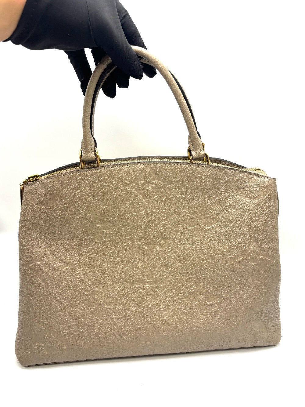 Like New. LV Grand Palais Mono Empriente|17622