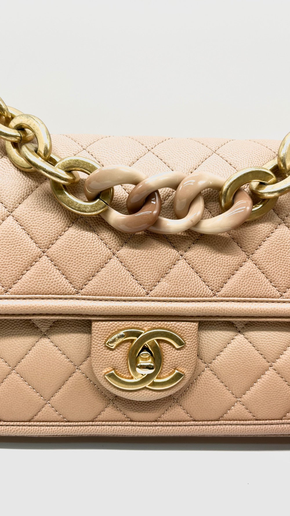 Preowned. Chanel Sunset By The Sea Single Flap Beige Caviar GHW. 27118685|11392